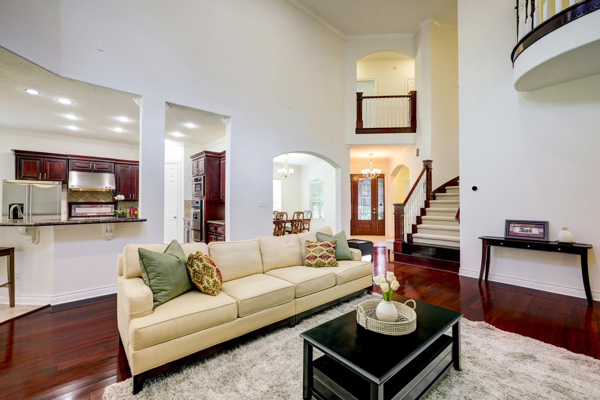 404 Trade Winds Ct