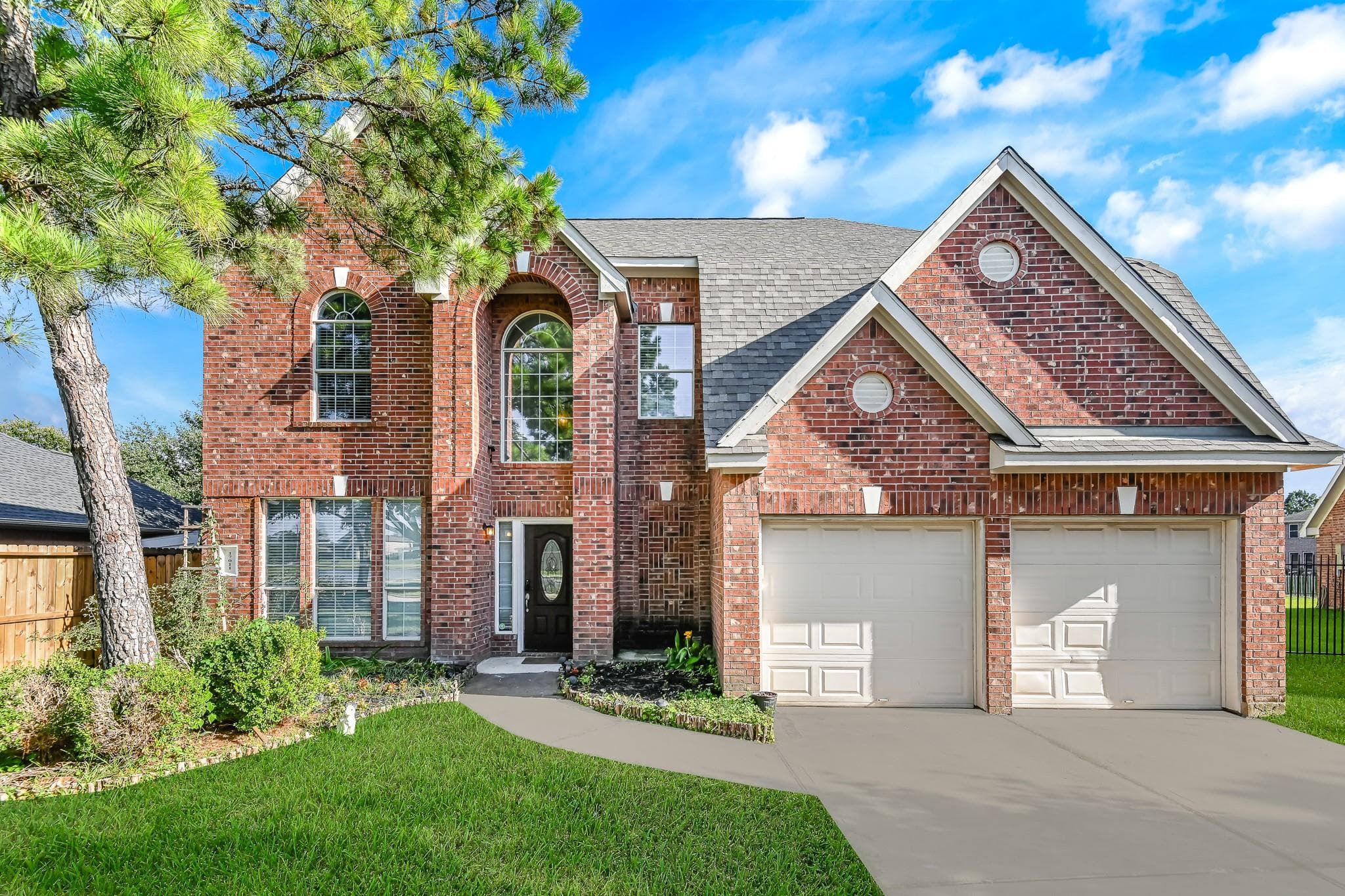 17011 Arrows Peak Ln