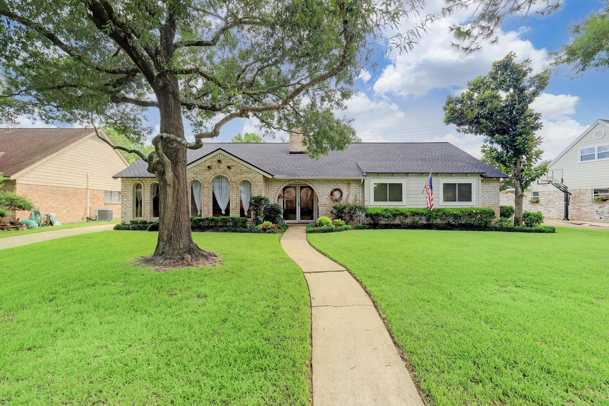 2114 Elmgate Dr
