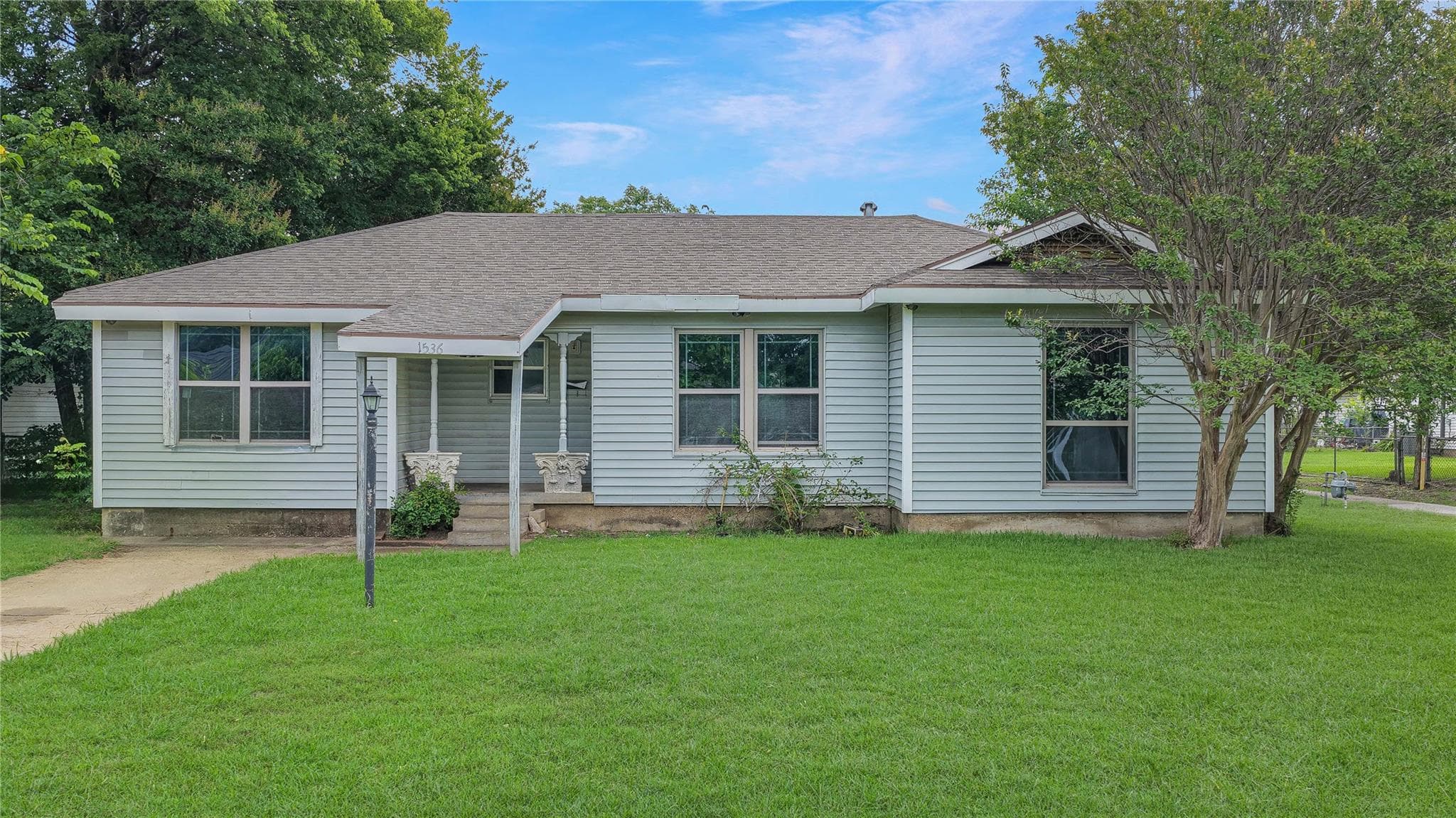 1536 Celeste Dr