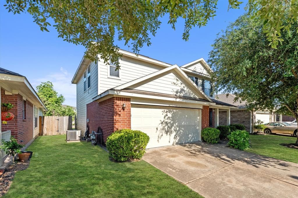 15307 Summerlyn Point Ln