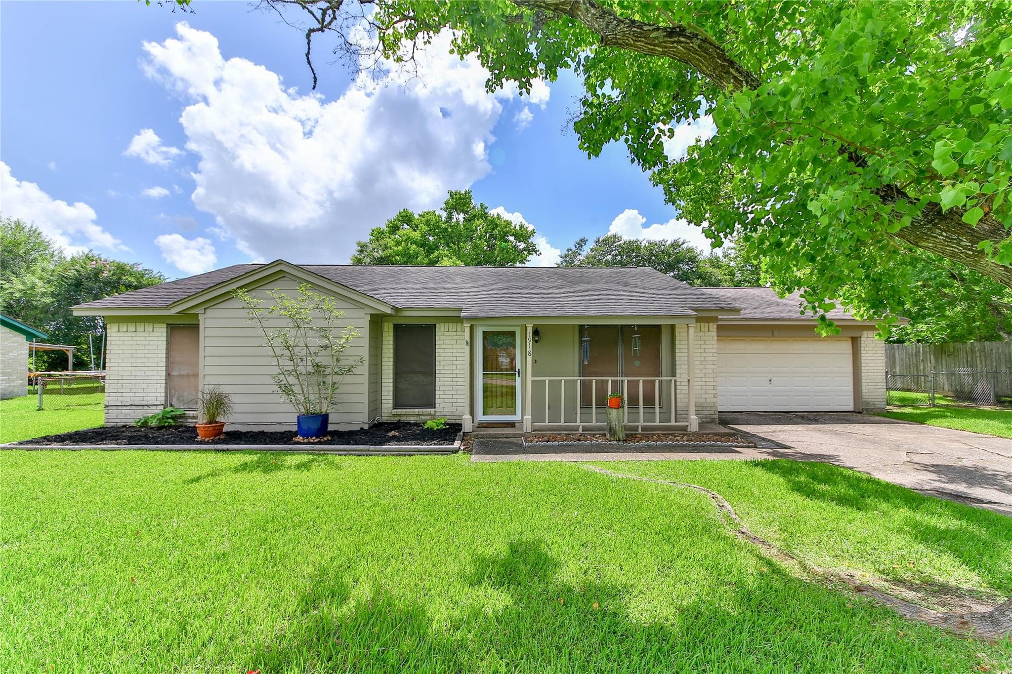 1918 Coupland Dr