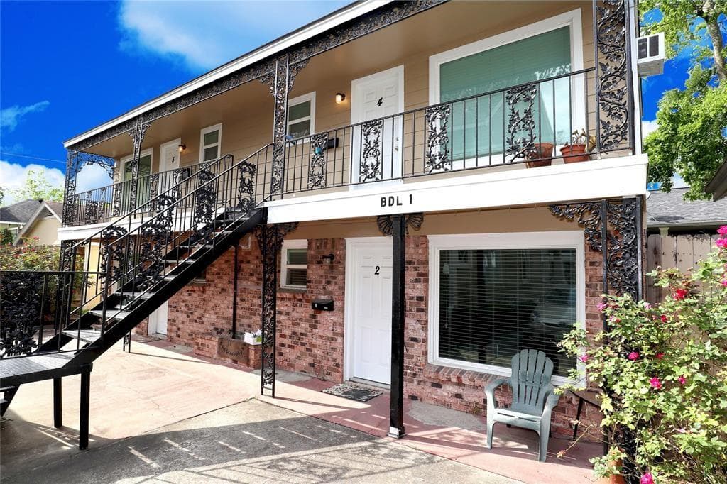 808 W Main St # 5