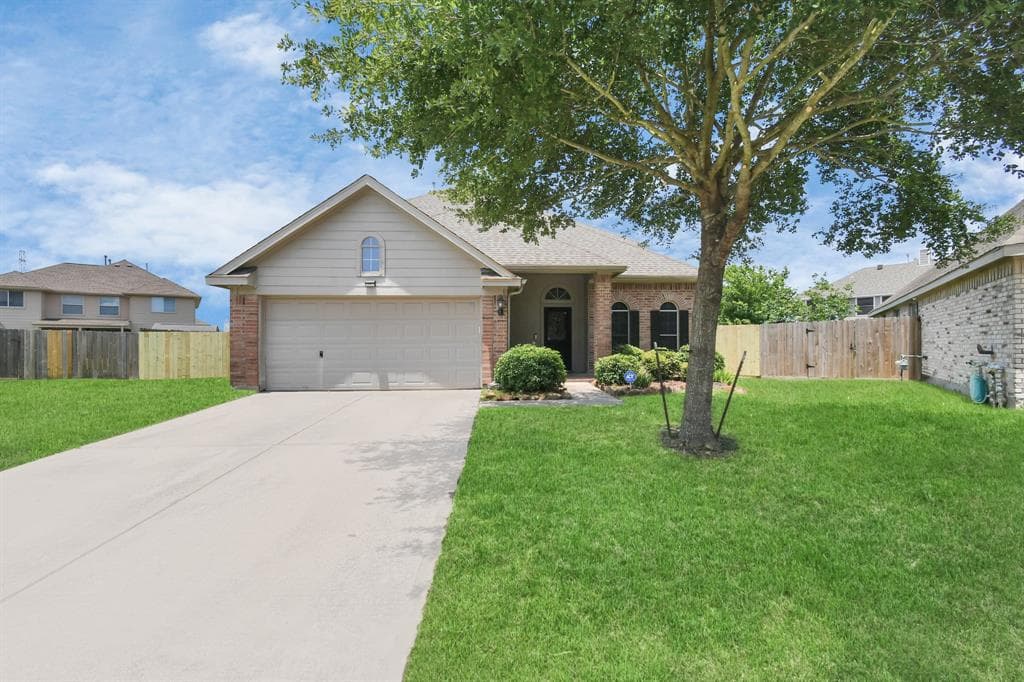 2701 Maple Spring Dr