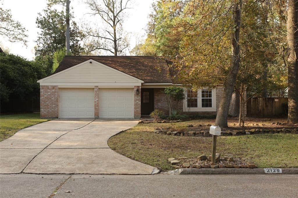 2126 River Village Dr