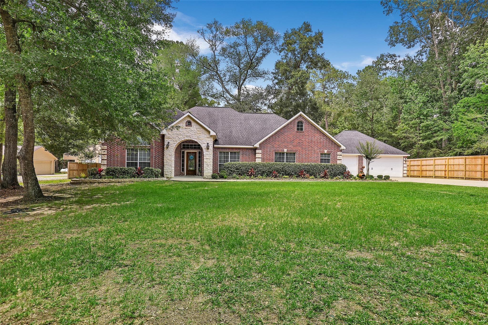 519 Vista Del Lago Dr