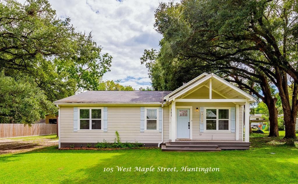 105 W Maple St