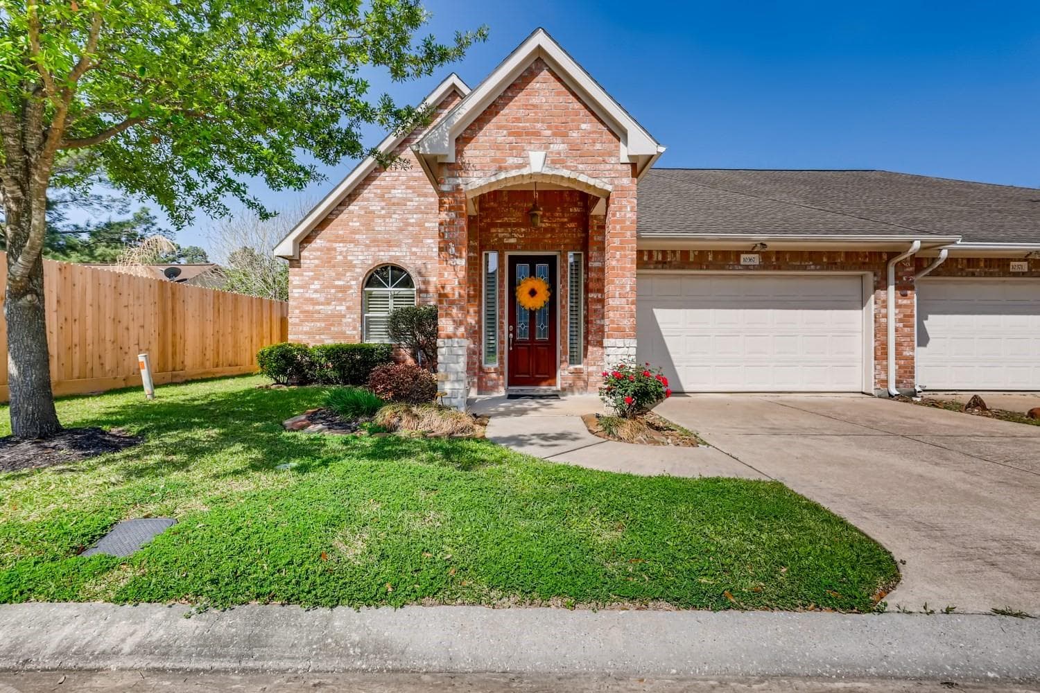 10367 Solitaire Cir