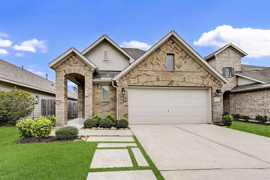2722 Meadow View Ln