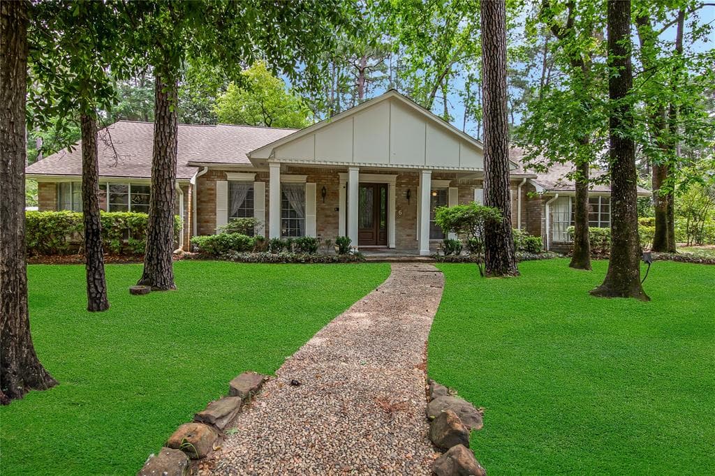 6 Kings Creek Dr