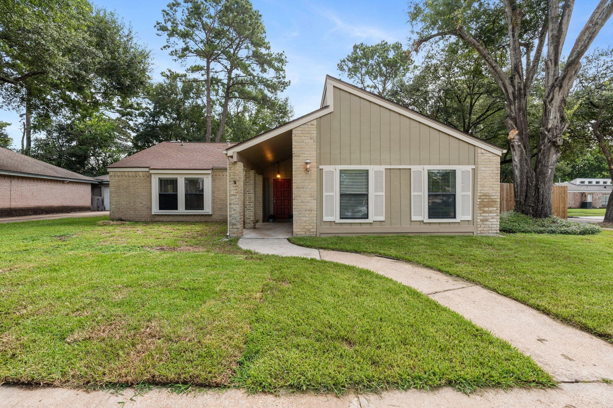 14923 Forest Lodge Ct