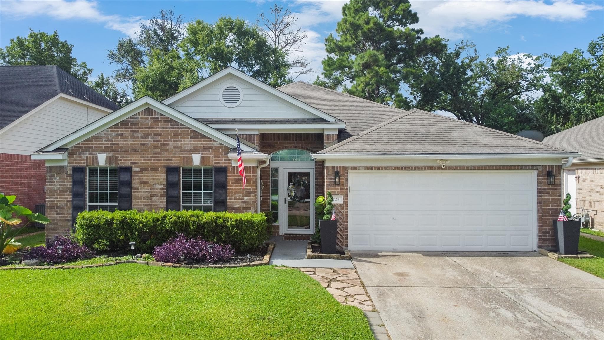 723 Far Pines Dr
