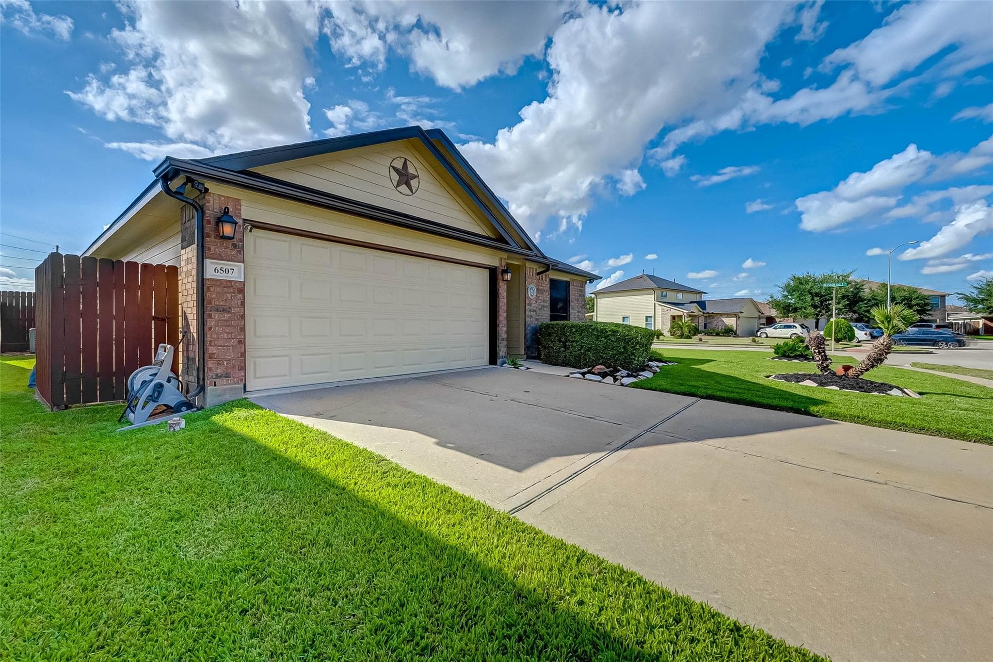 6507 Citrus Field Ln