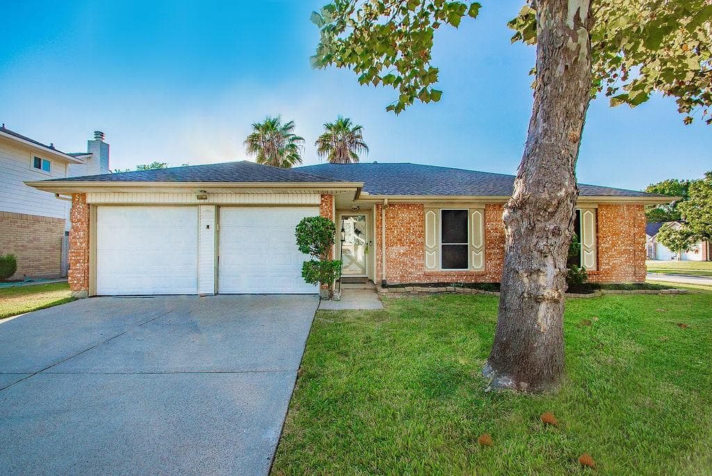 3800 Pecan Cir
