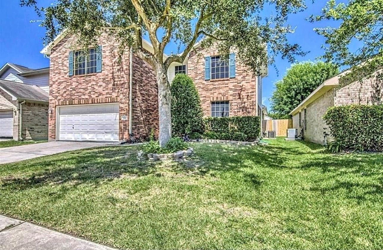 7910 Pelican Ln