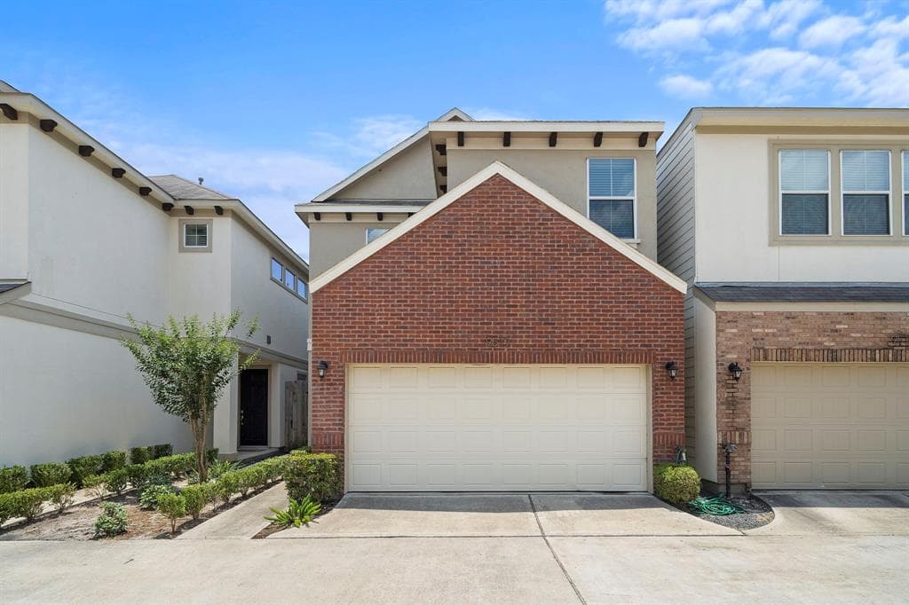 Main property image
