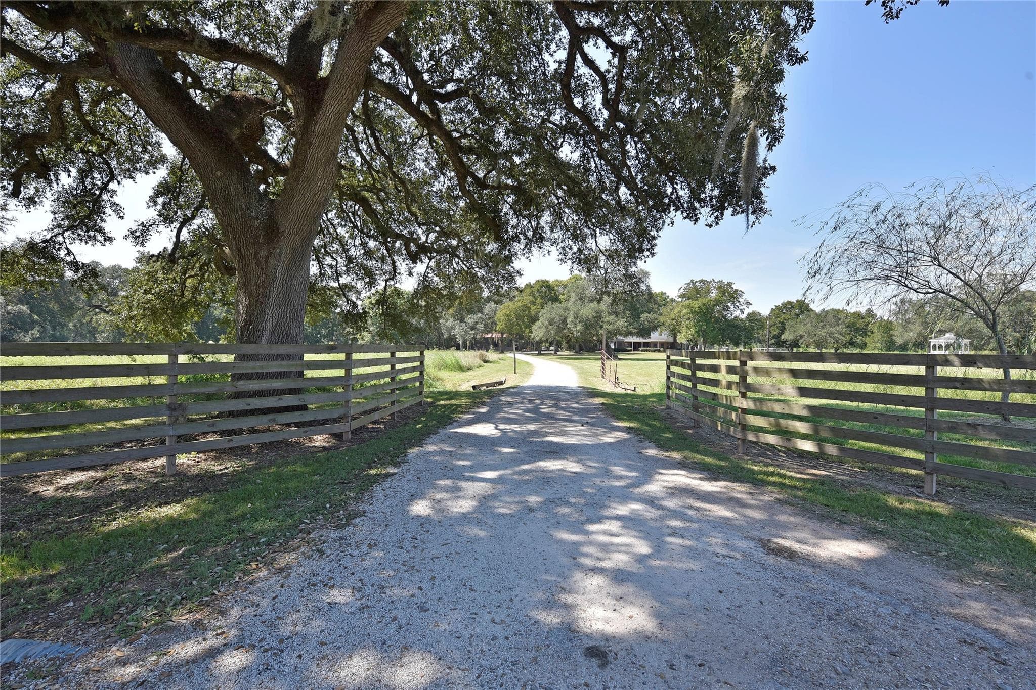 606 County Road 174