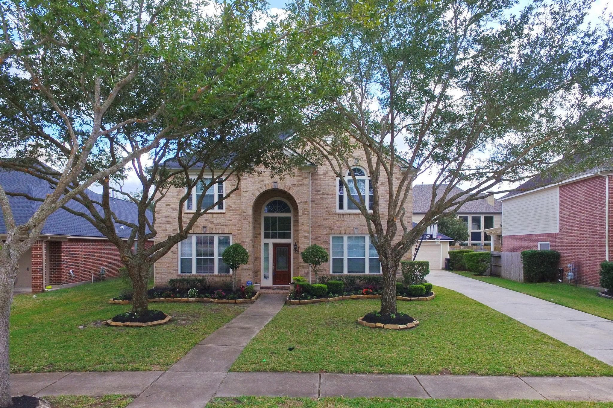 2917 Grand Shore Ct