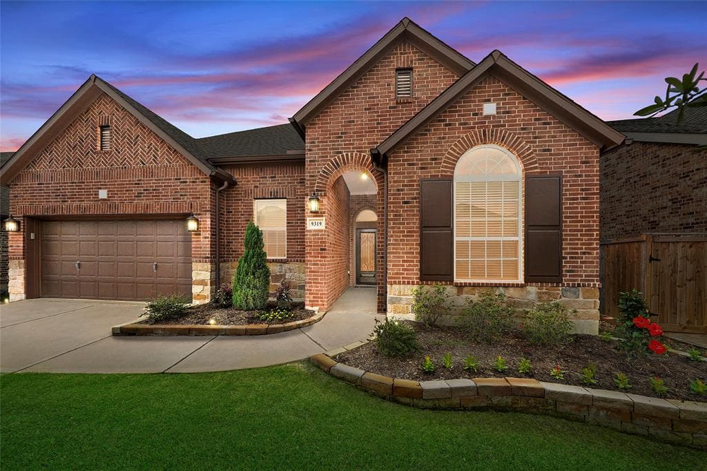 9319 Mont Ellie Ln