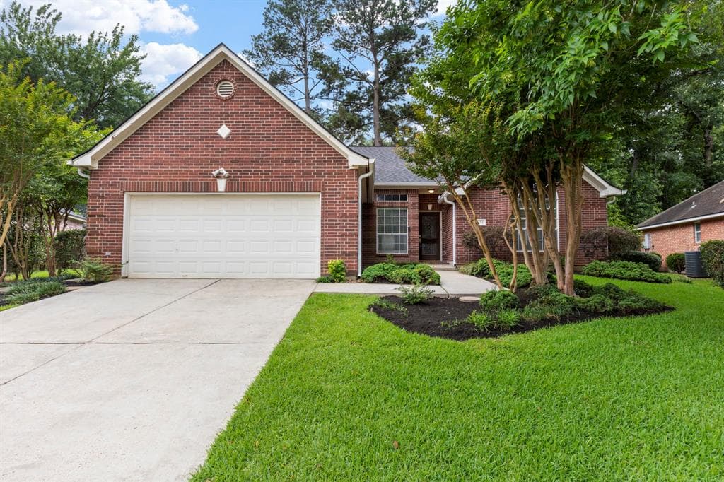 103 Lakeside Dr
