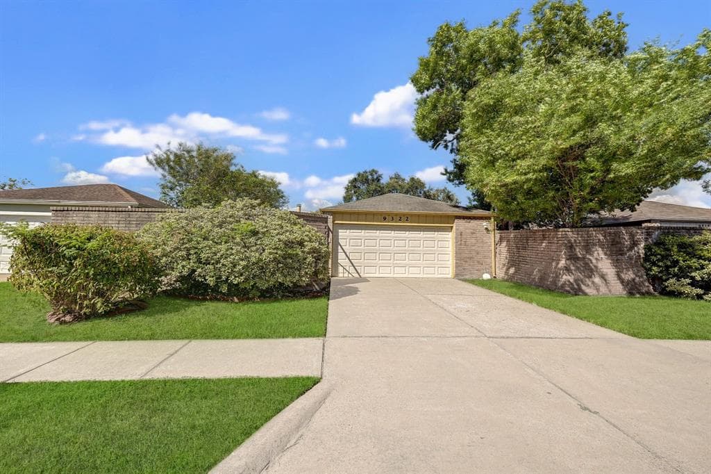 9322 Danforth Way
