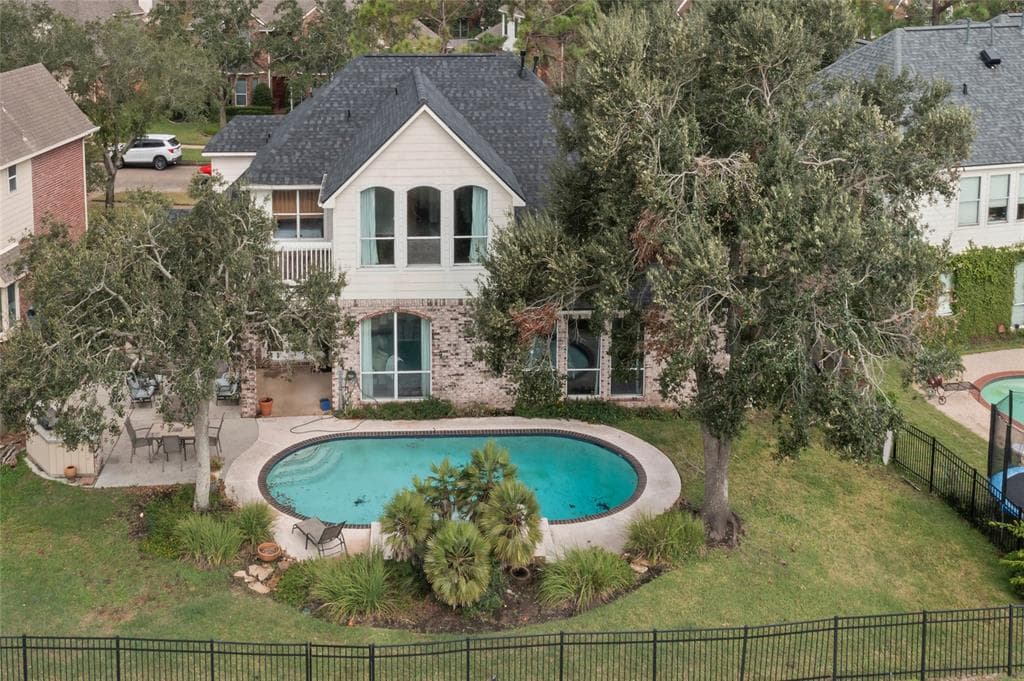 2726 Newbury Ct