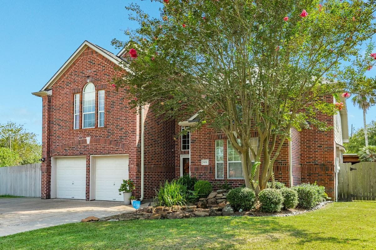 808 S Belle Dr