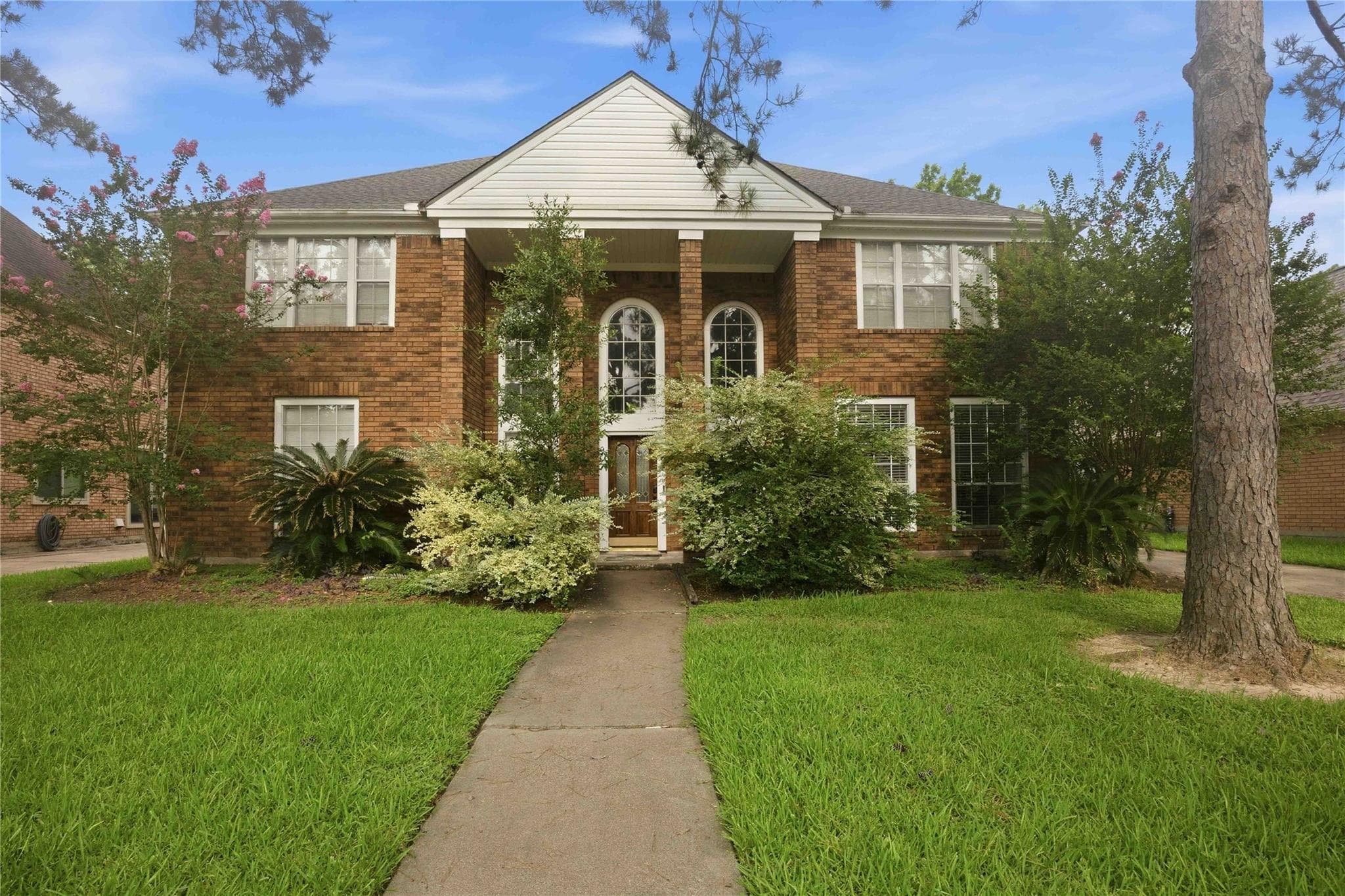 7315 Starbridge Dr