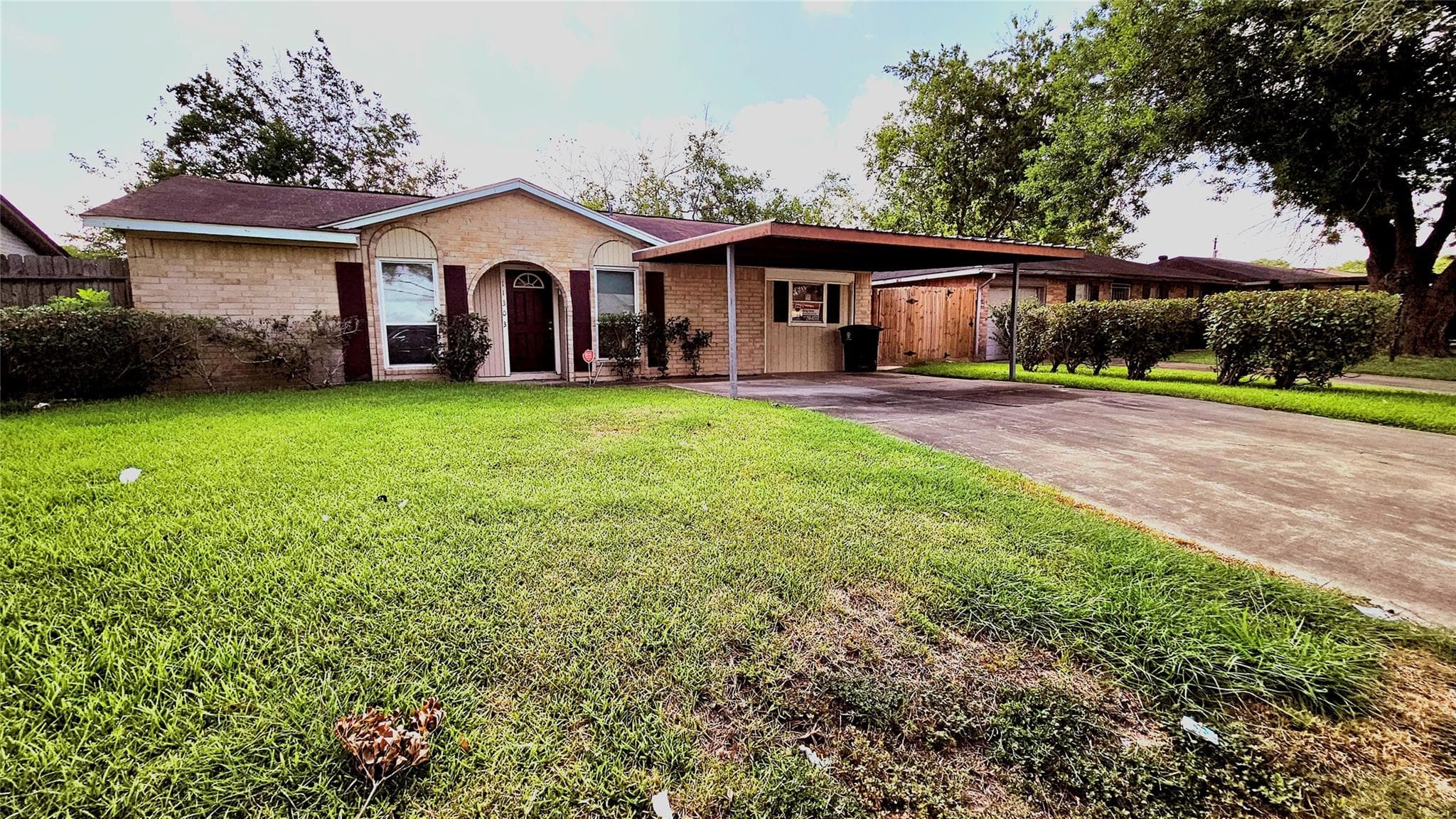11303 Rockford Dr