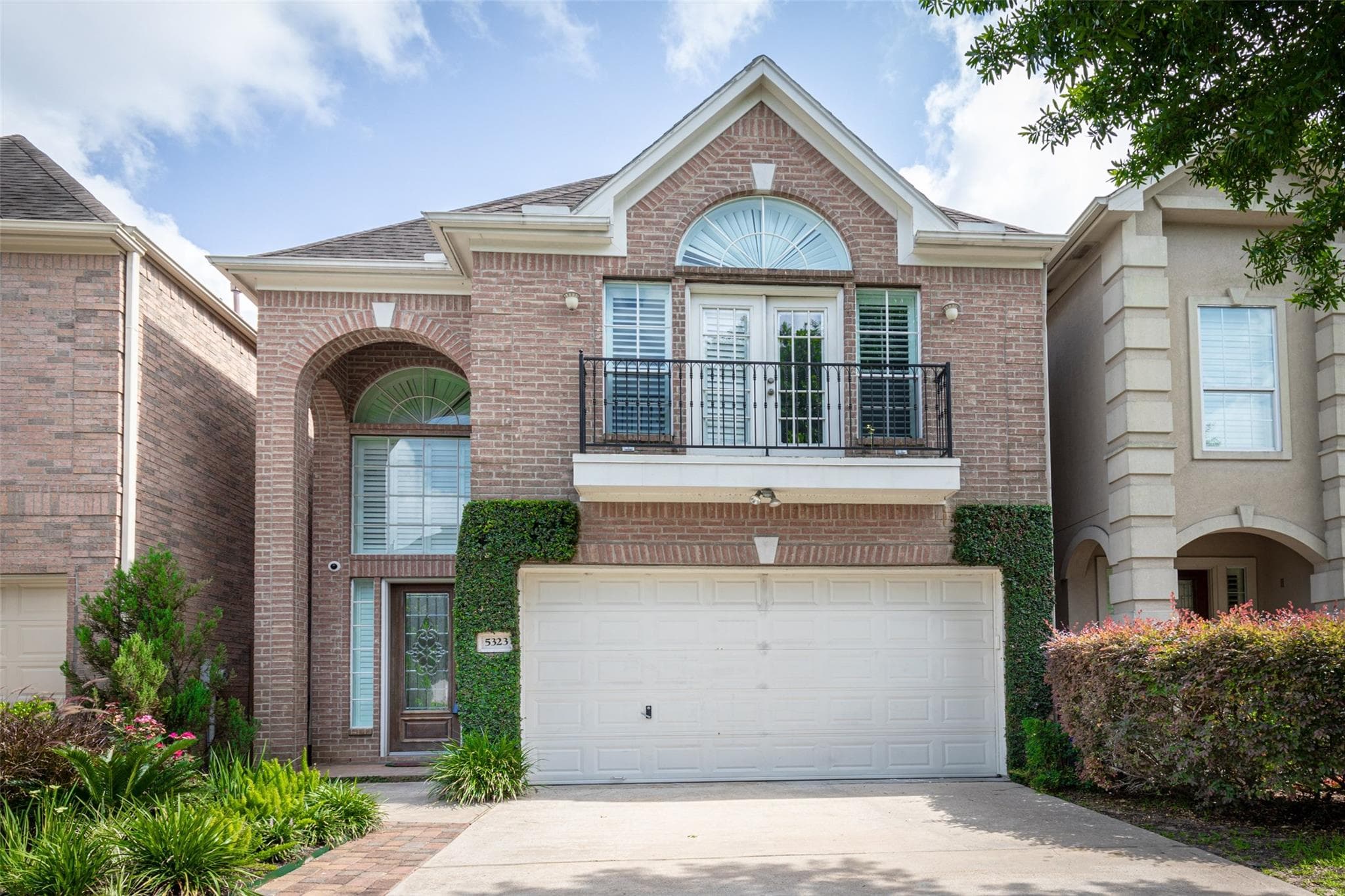 5323 Mcculloch Cir