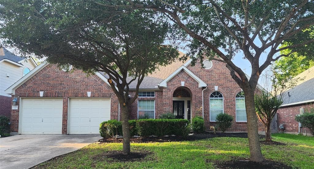 7331 Fall Creek Bnd