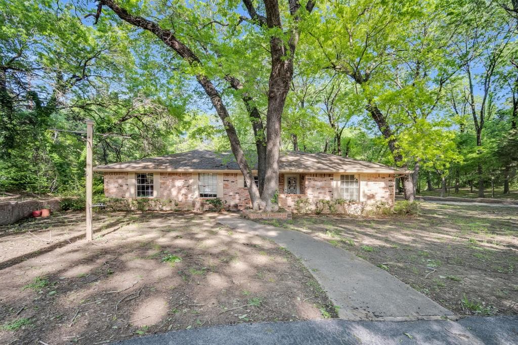 1720 Nokomis Rd