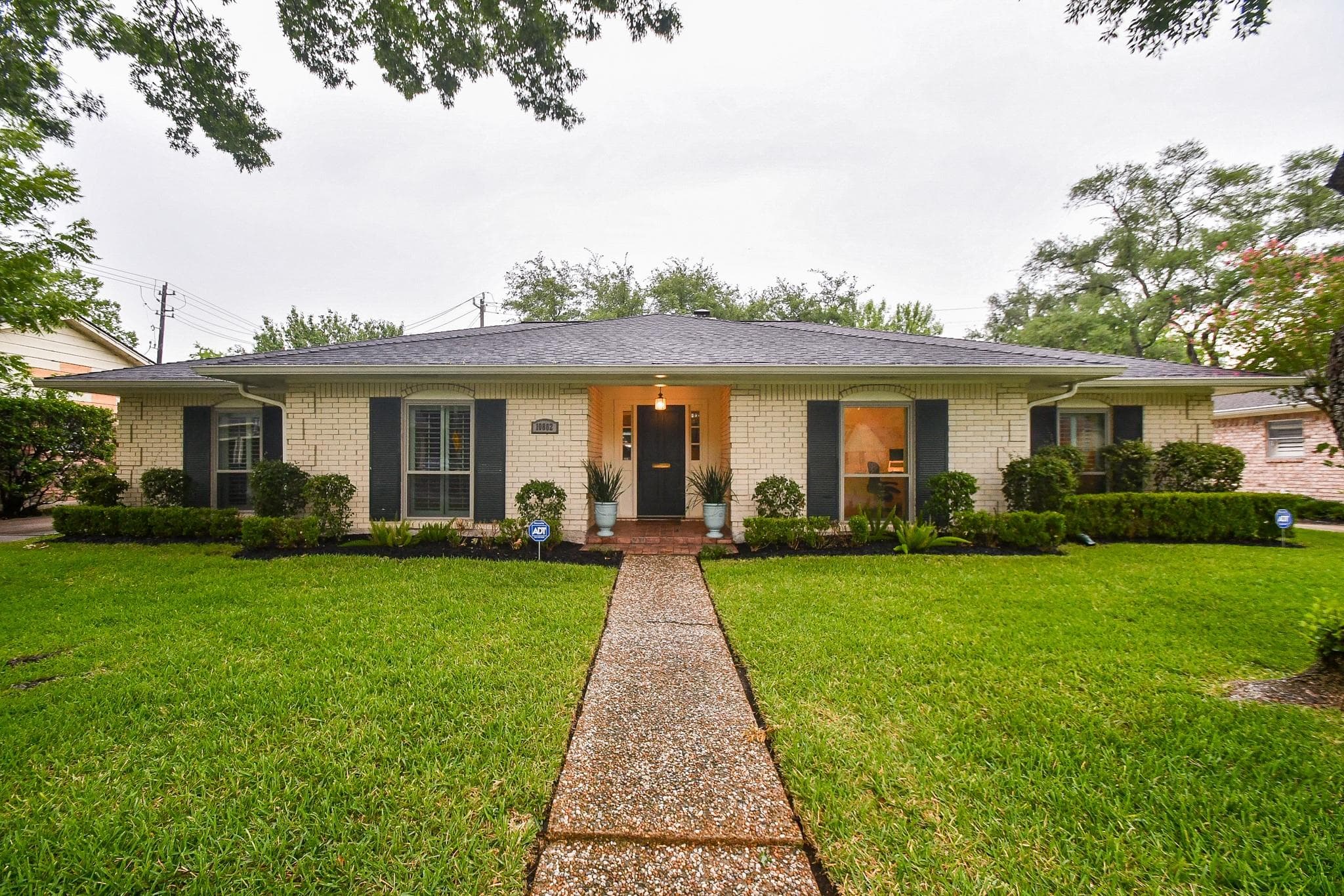 10802 Inwood Dr