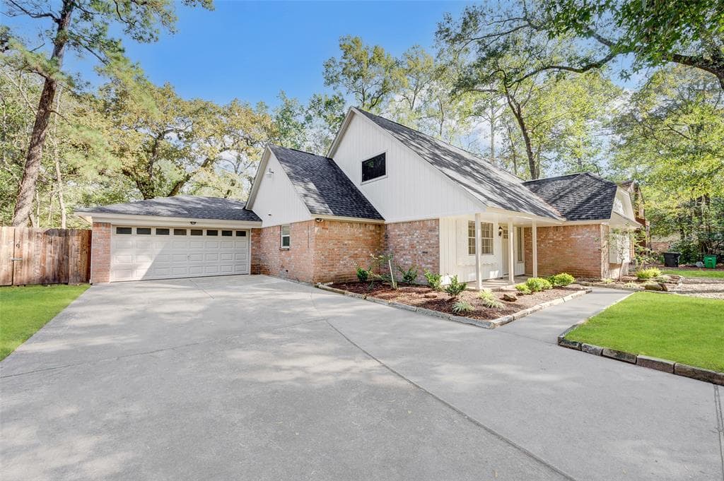 2207 Hidden Creek Dr