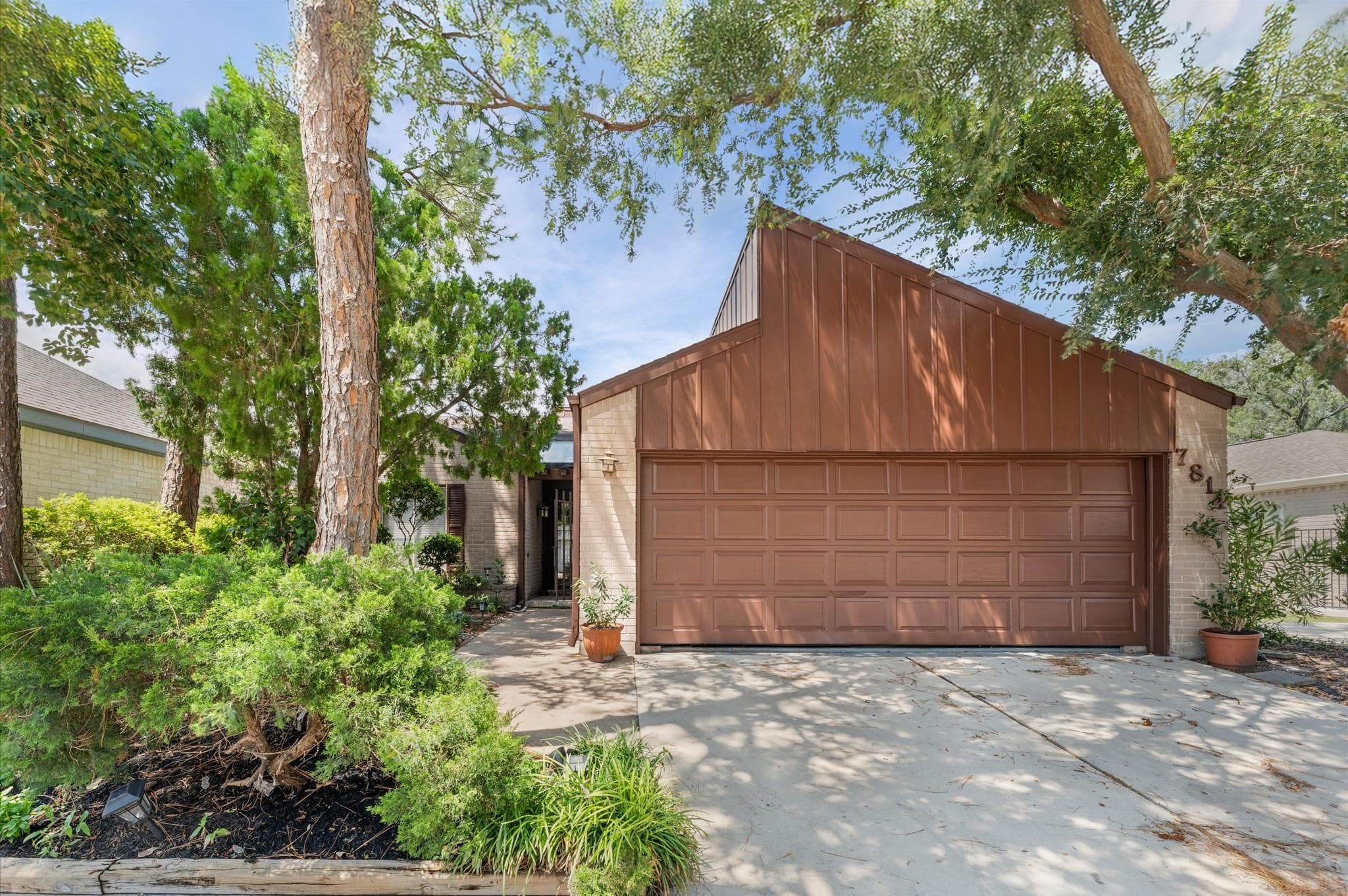 7814 Rollingbrook Dr