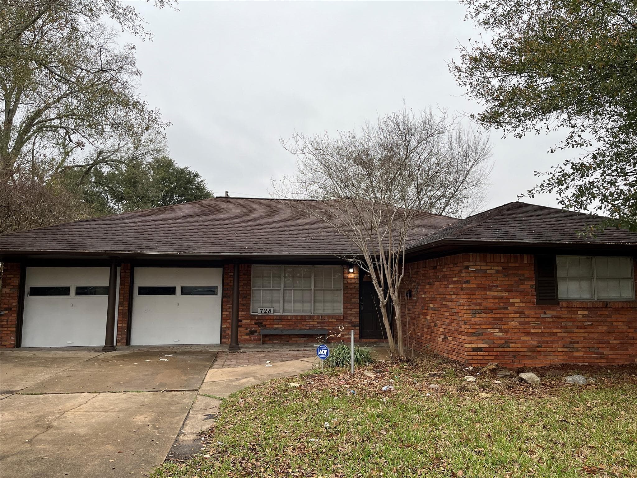 728 Cavalier Ln