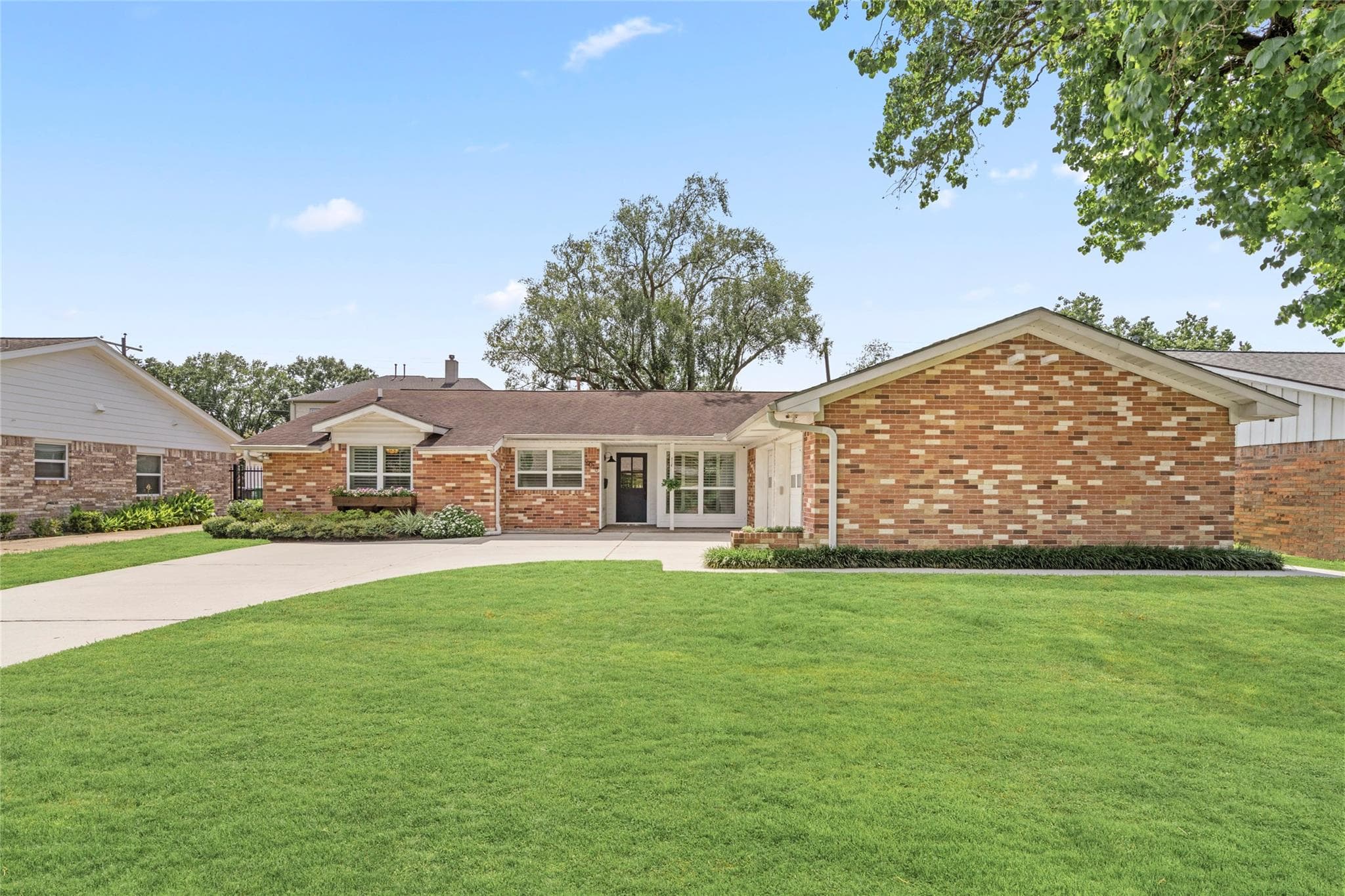 9018 Mullins Dr