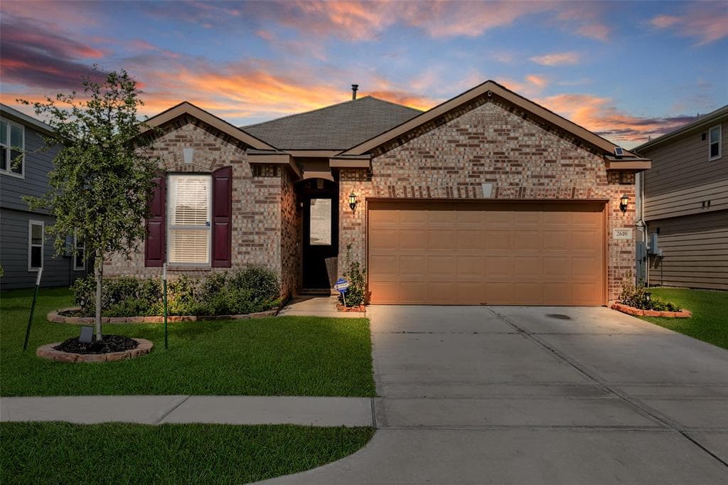 2610 Hawthorn Park Ct