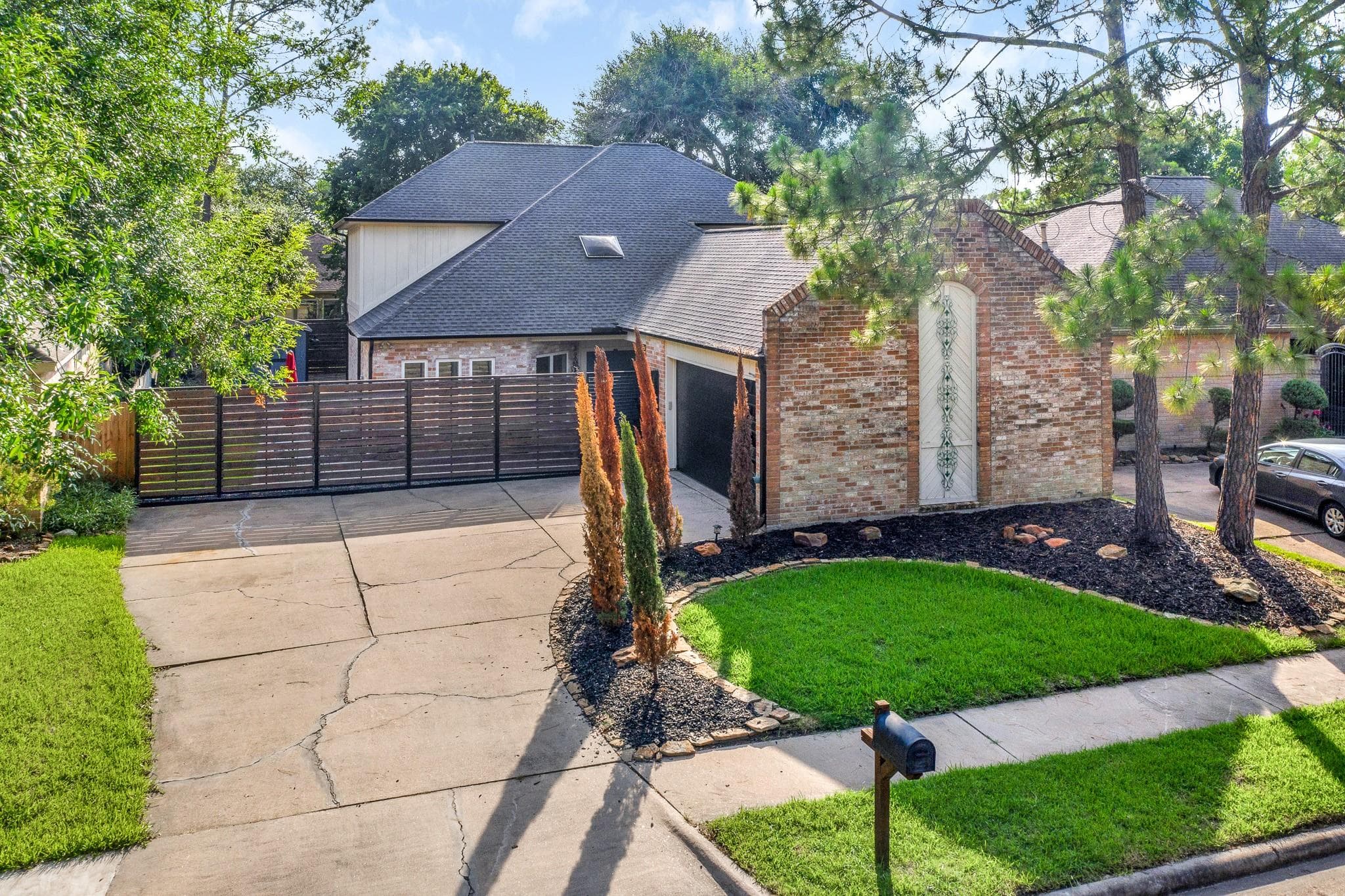 1310 Kent Oak Dr
