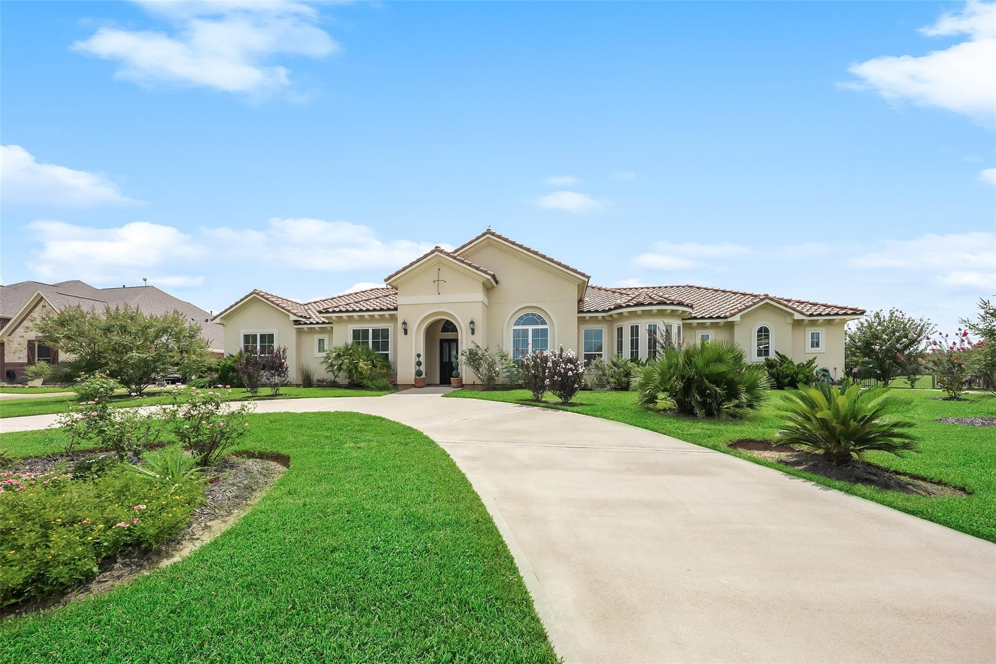 Main property image