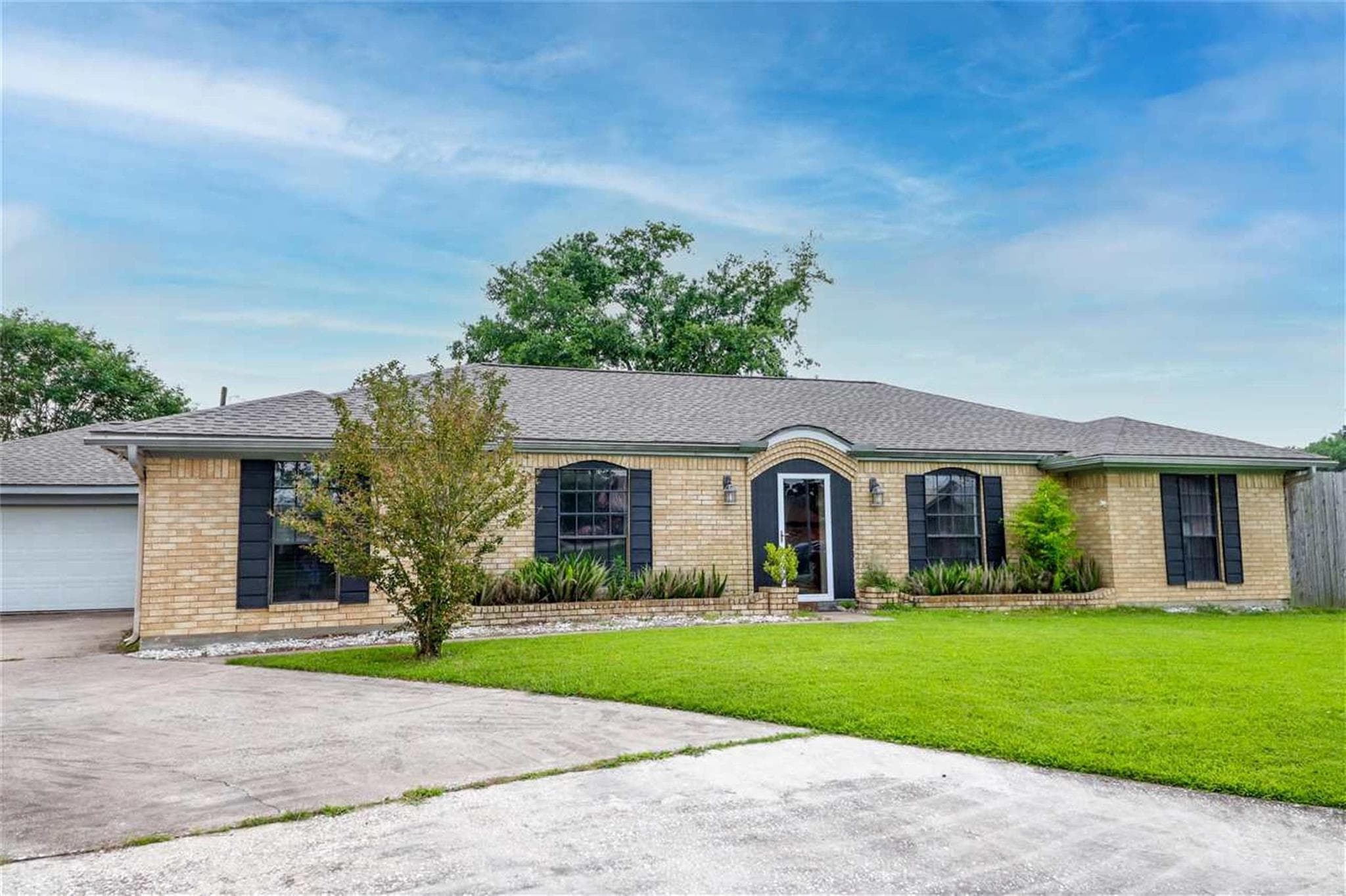 2212 Autumn Oak Ln