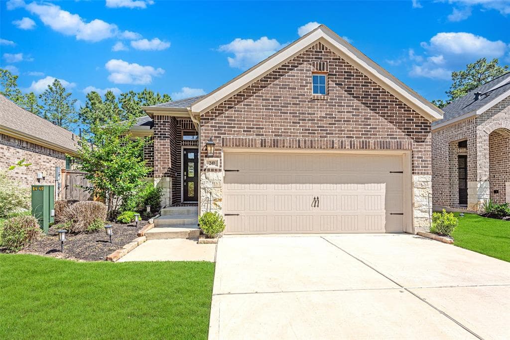 240 N Cascade Heights Dr