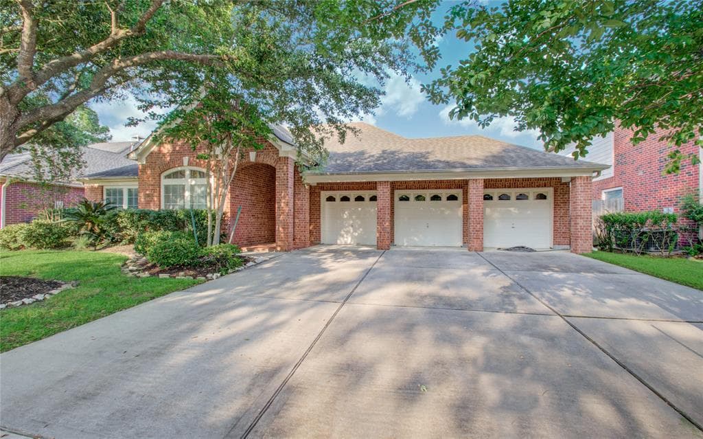 16026 Ashvale Dr