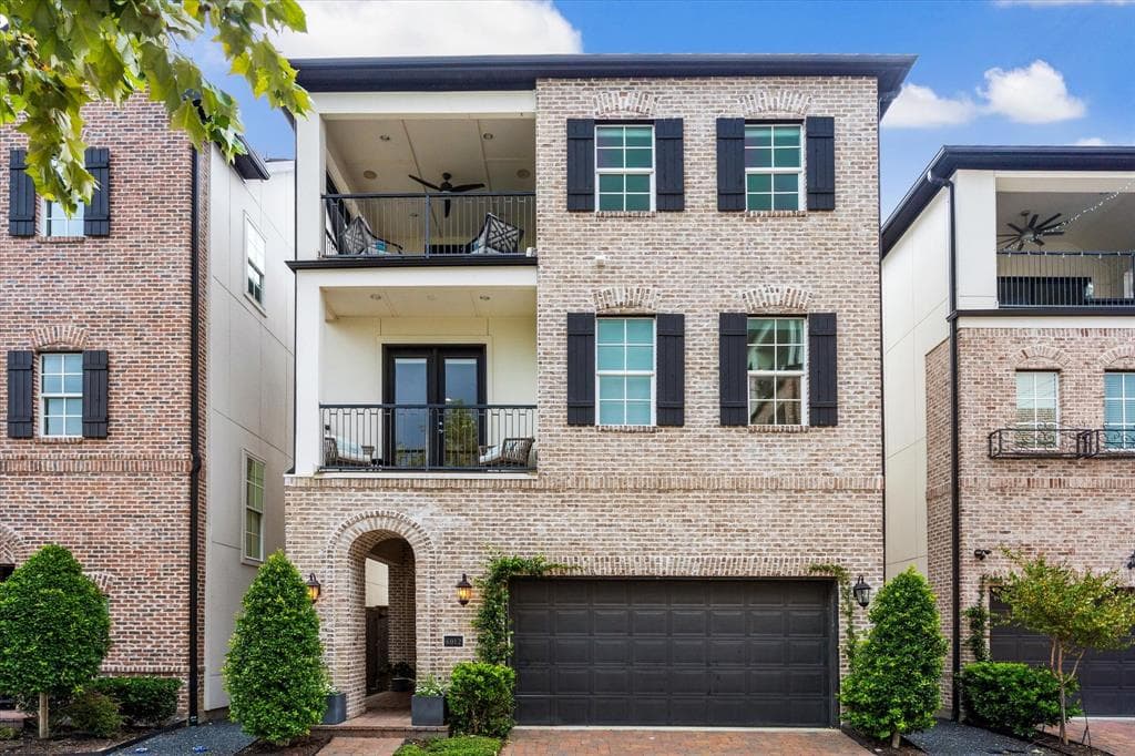 6012 Cottage Grove Lake Dr