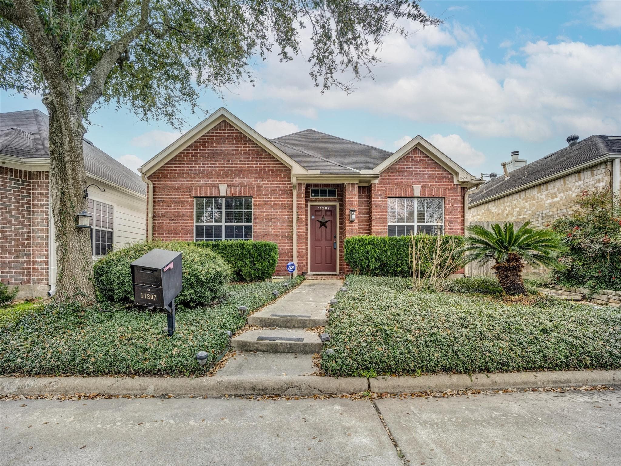 11207 Forked Bough Dr