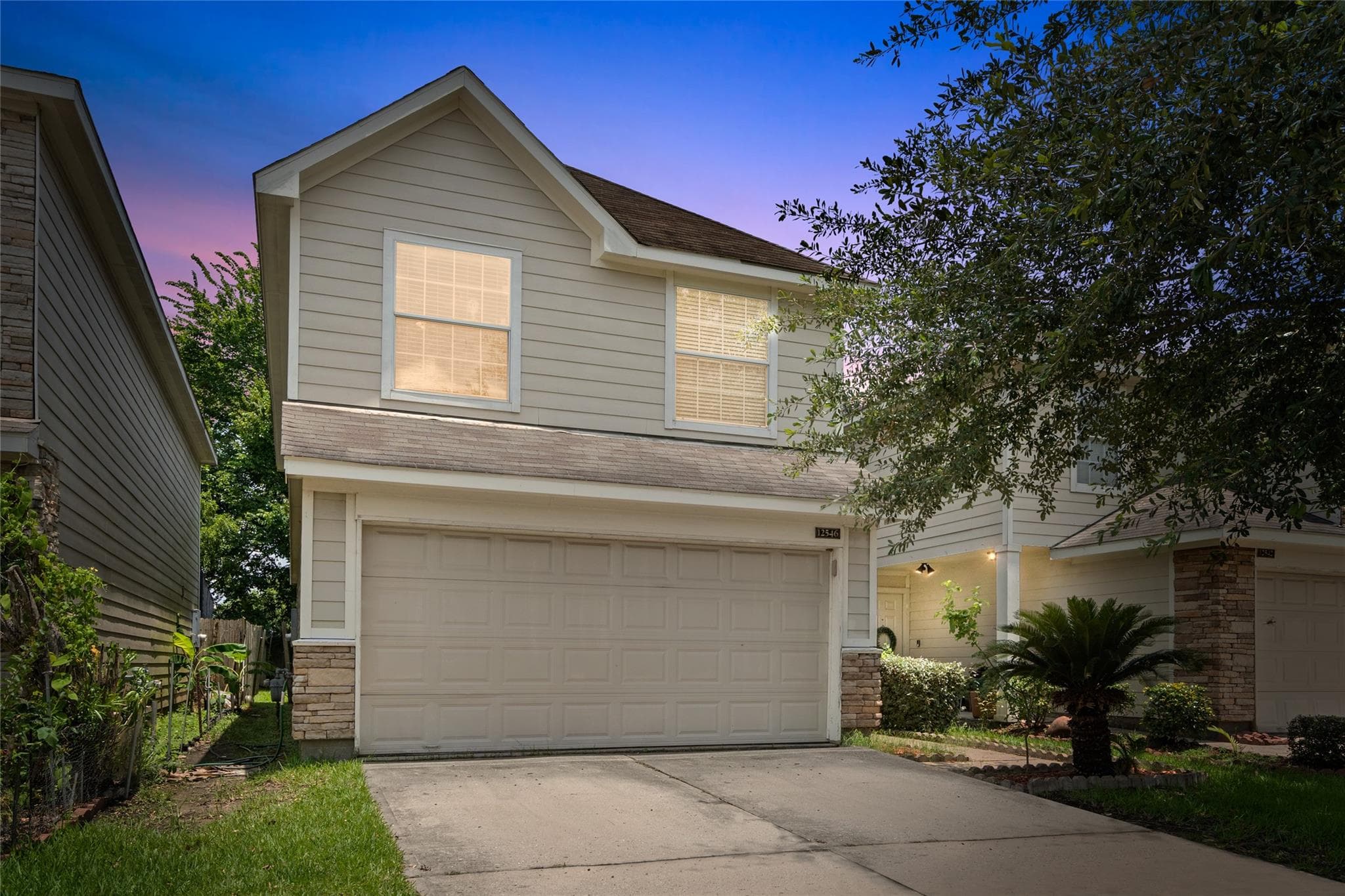 12546 Ashford Riv
