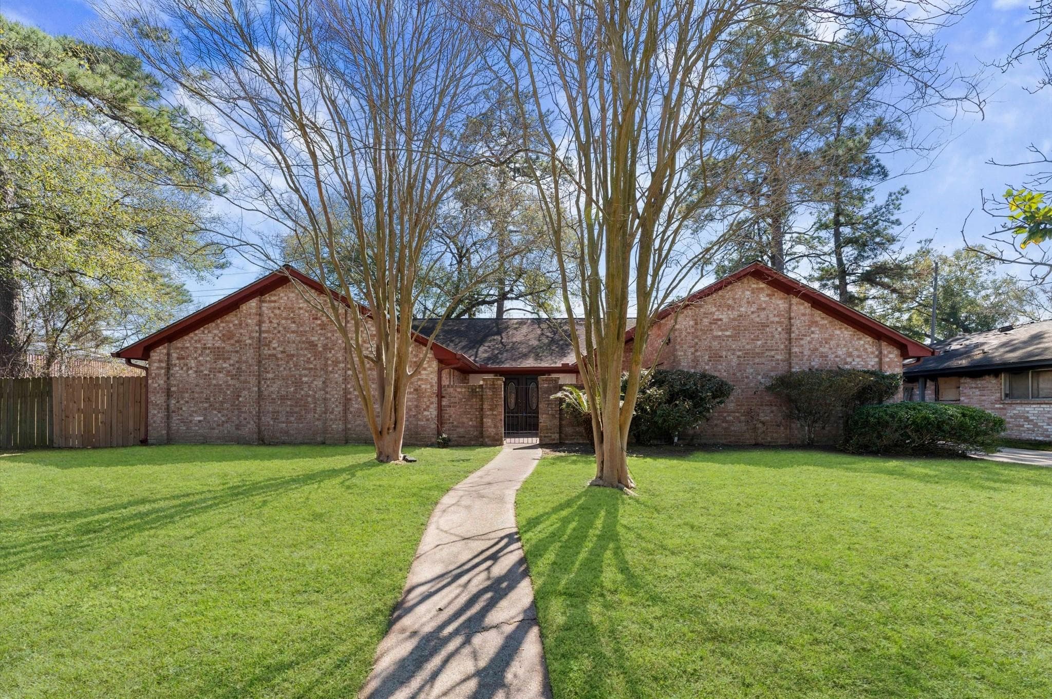 10423 Windriver Dr