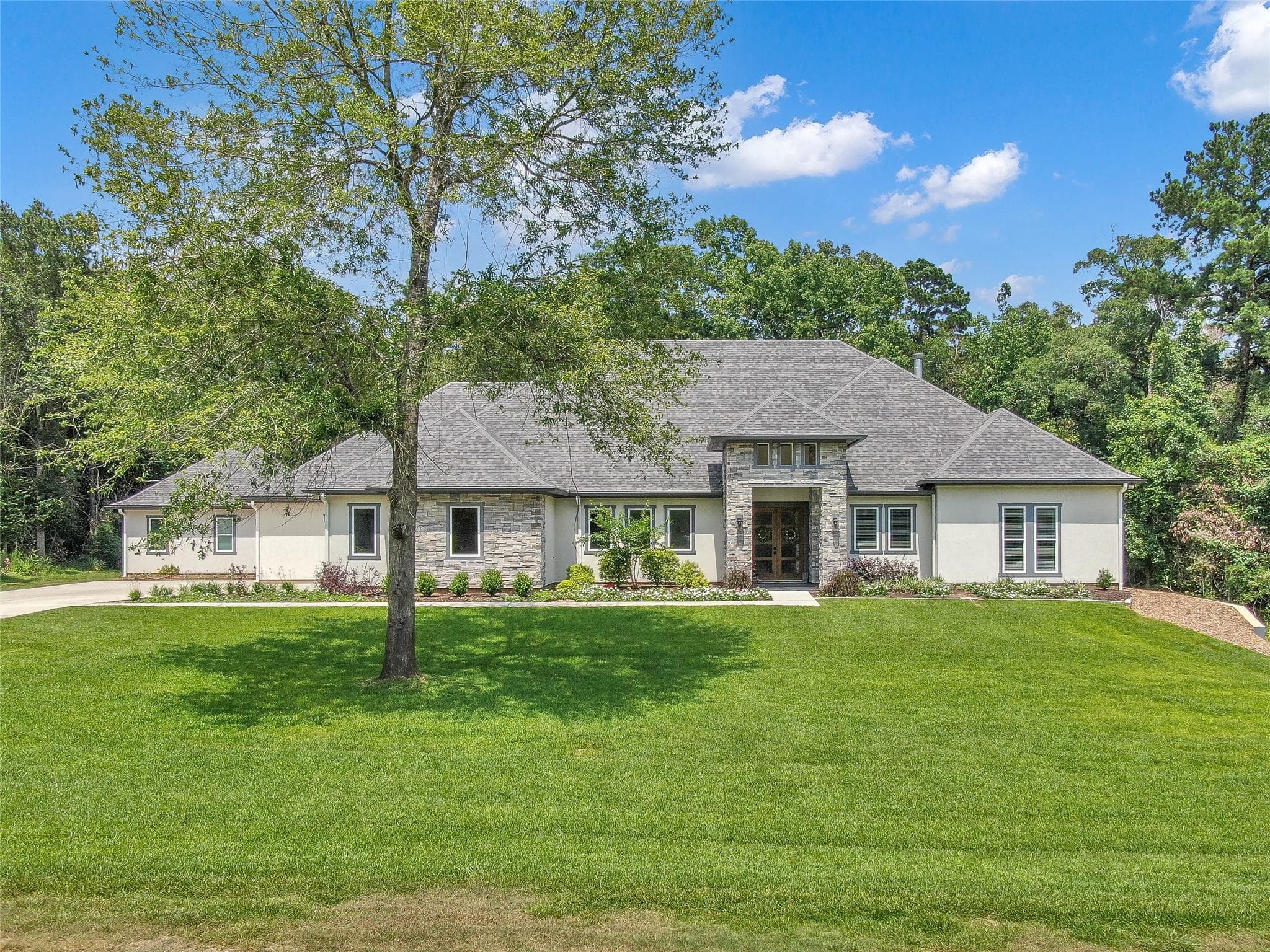 Main property image
