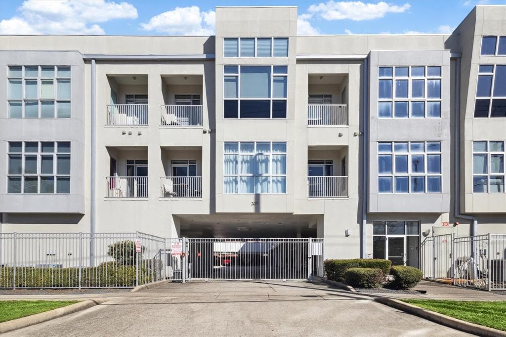 207 Pierce St Apt 208