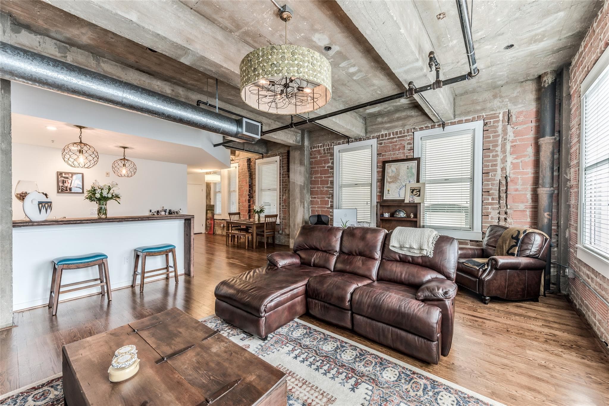 Main property image